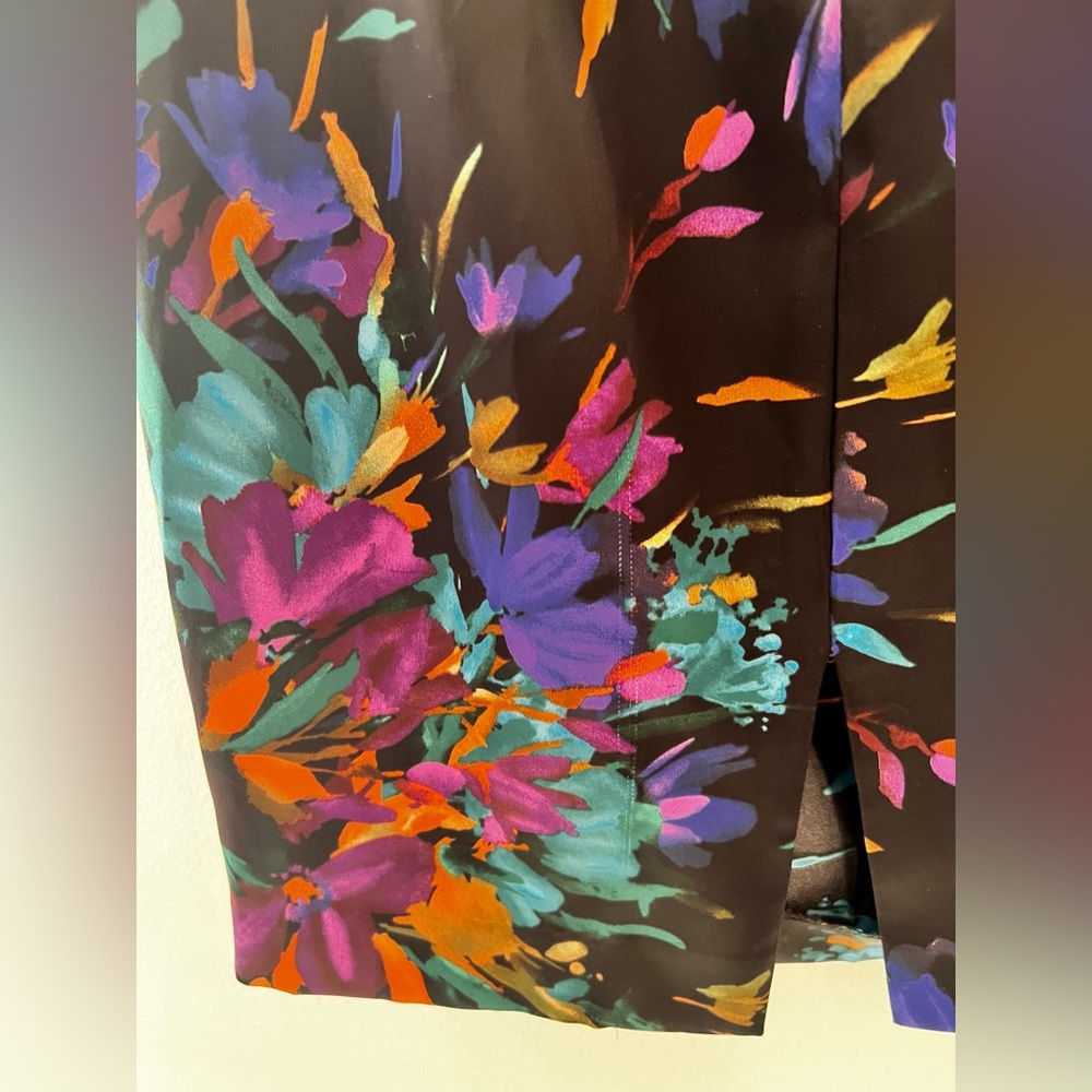 London Style Night Casual Black Dress with Floral Print - Picture 15 of 17